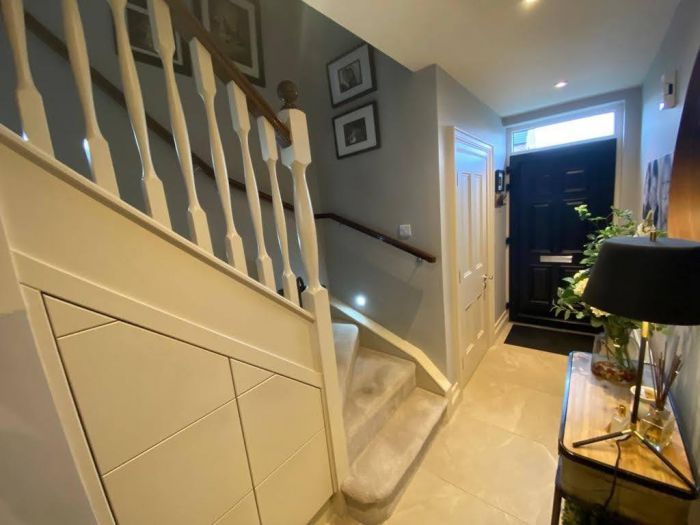 6 Oak Country Avenue