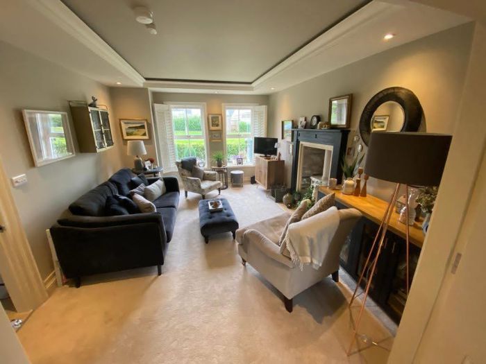 6 Oak Country Avenue