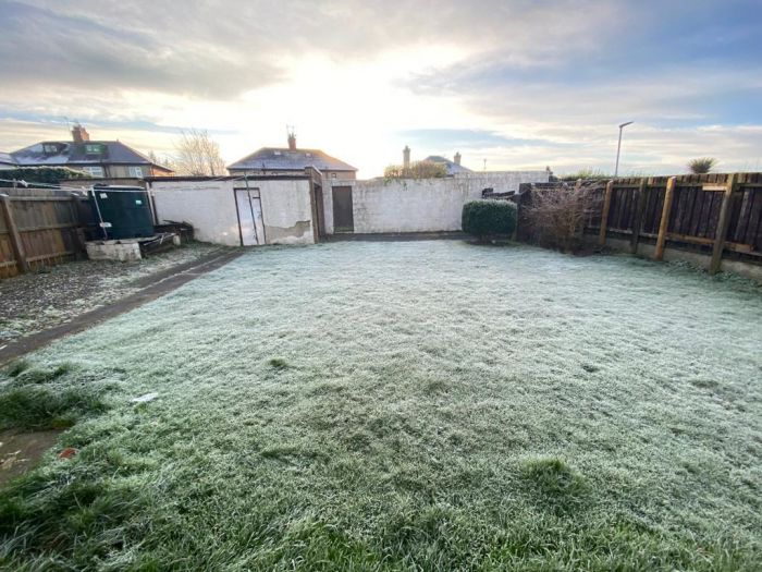 28 Rossdowney Gardens