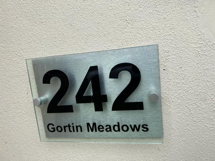 242 Gortin Meadows