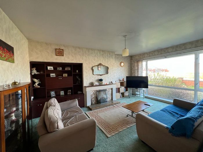 16 Tamworth Crescent