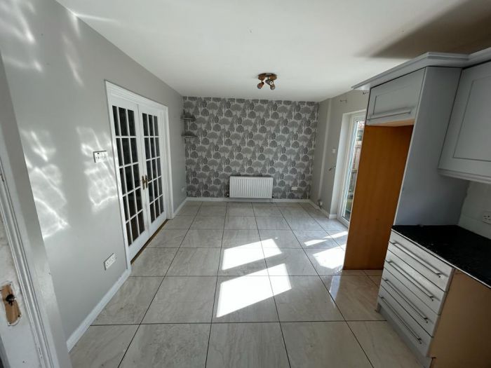 24 Gortin Manor
