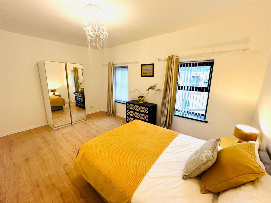 18 Violet Street