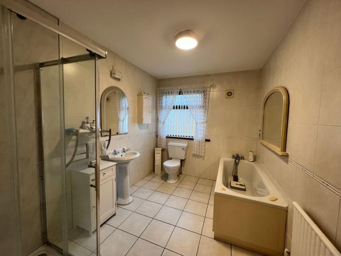 102 Knockwellan Park