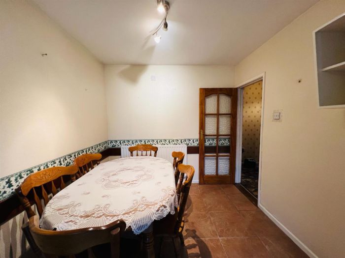 107 Knockwellan Park