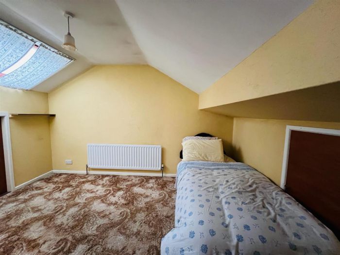 107 Knockwellan Park