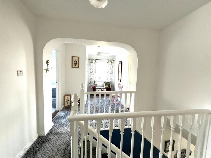 22 Ballynasilloe Avenue