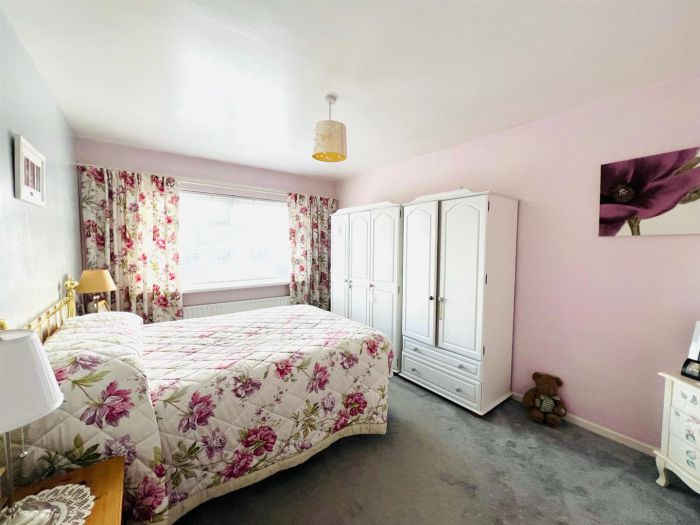 22 Ballynasilloe Avenue