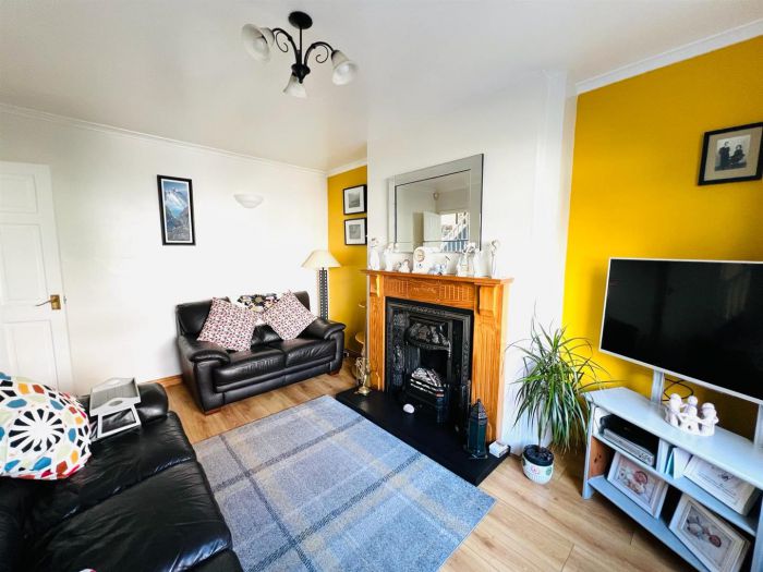 22 Ballynasilloe Avenue