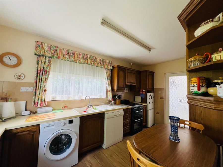 ELSINORE, 13 Browning Drive