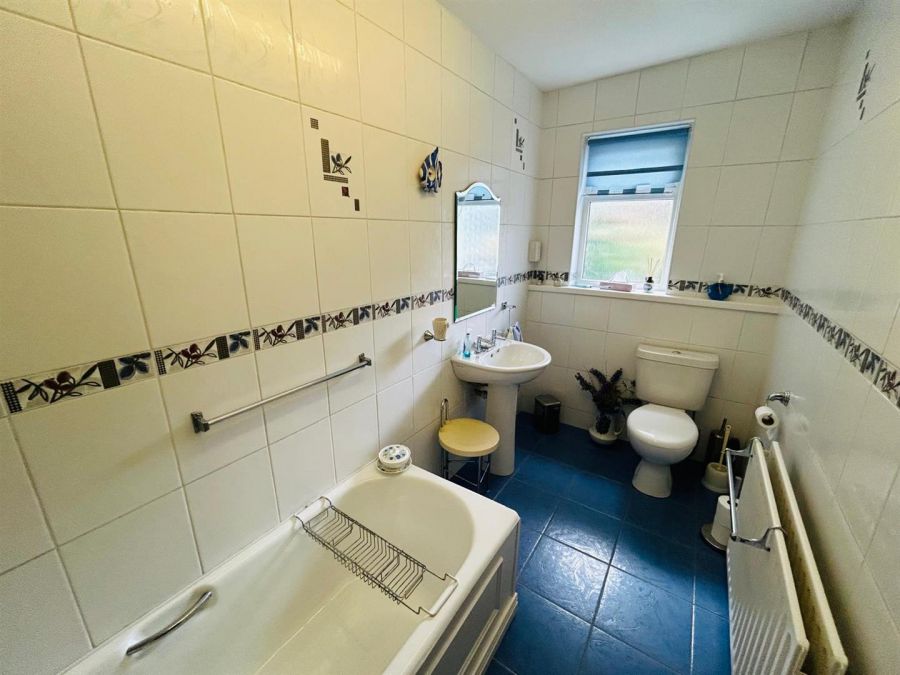 ELSINORE, 13 Browning Drive