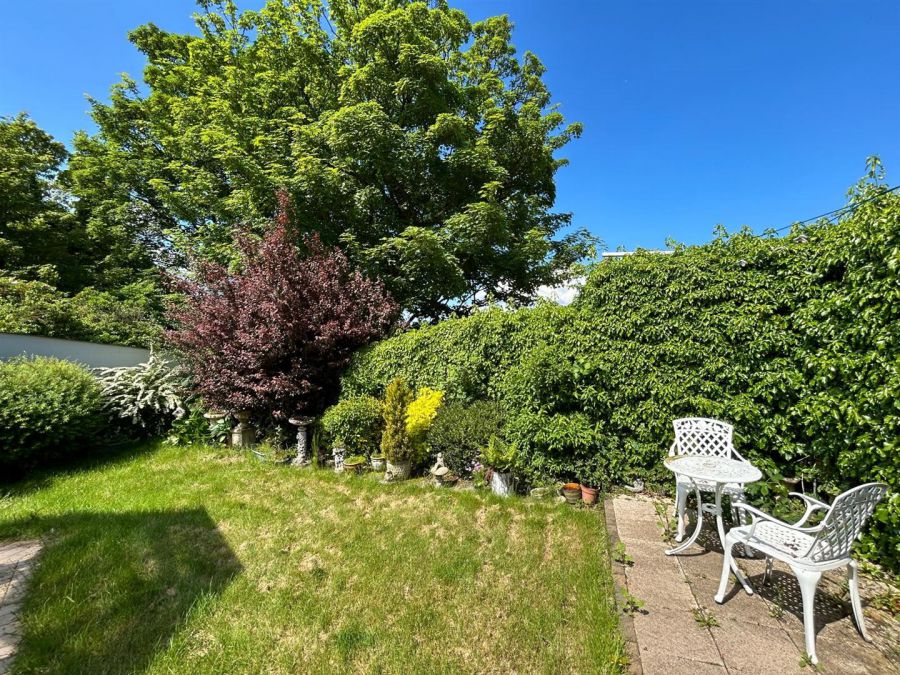 ELSINORE, 13 Browning Drive