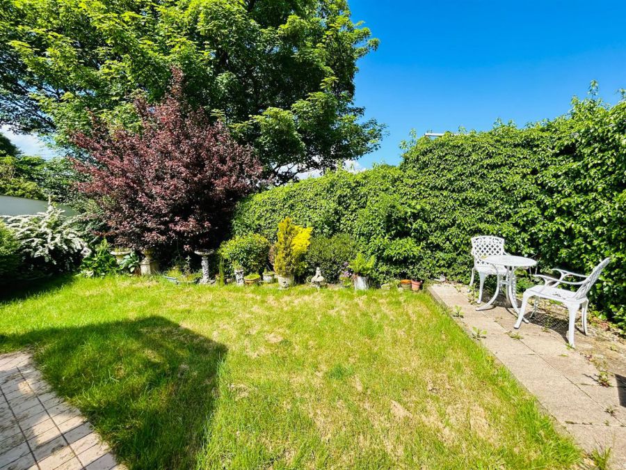 ELSINORE, 13 Browning Drive