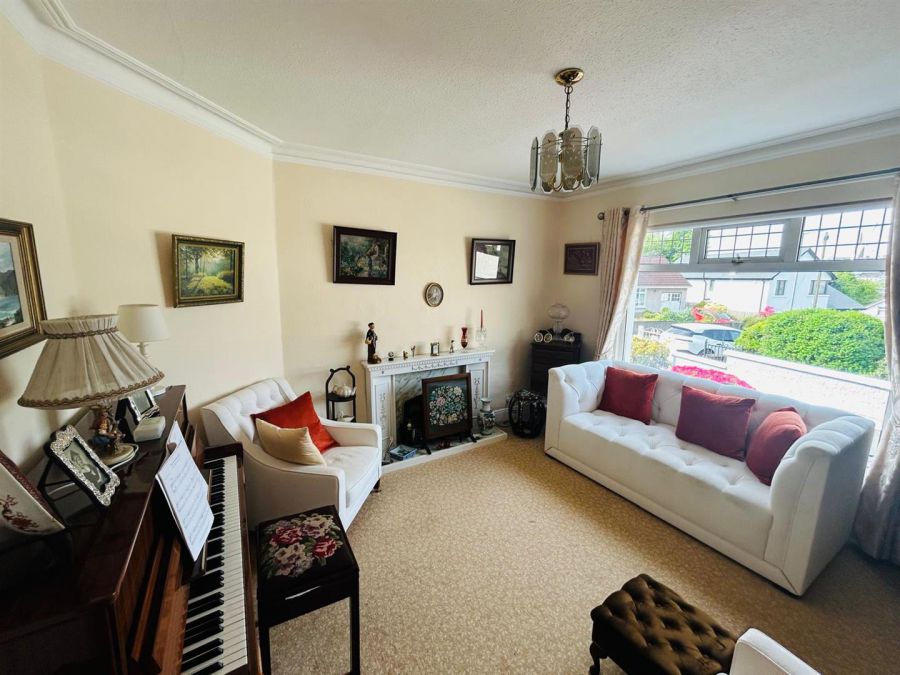 ELSINORE, 13 Browning Drive