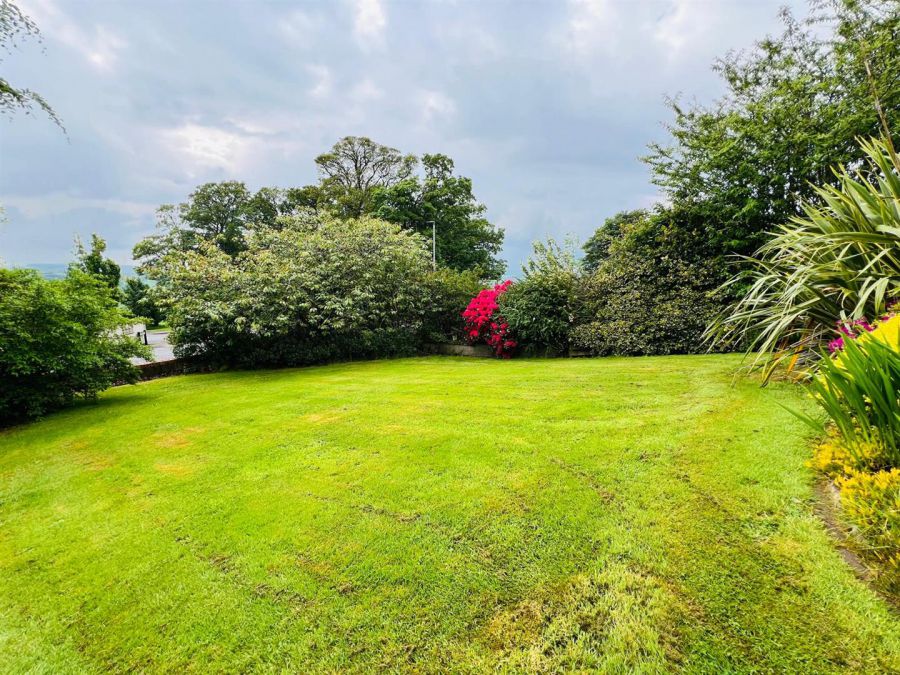 Cregg Lodge, 346 Glenshane Road
