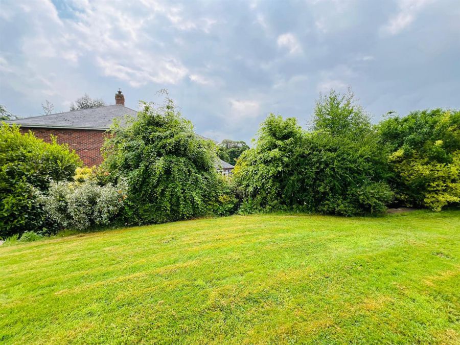 Cregg Lodge, 346 Glenshane Road