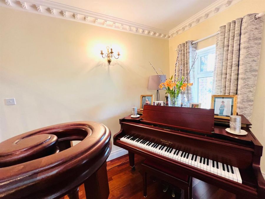 Cregg Lodge, 346 Glenshane Road