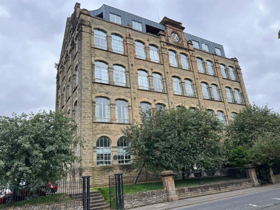 16 Star Factory Apartment