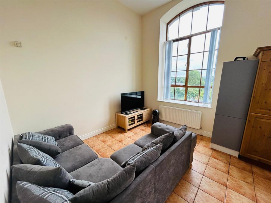 16 Star Factory Apartment