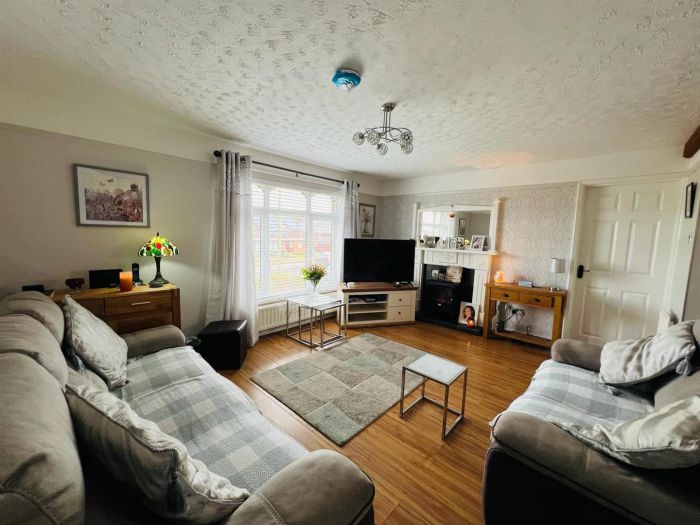 2b Greenhaw Road