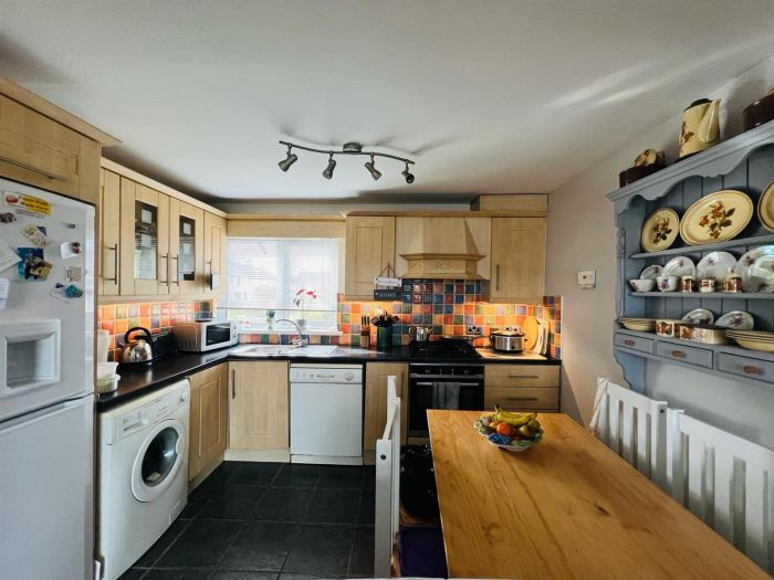 2b Greenhaw Road