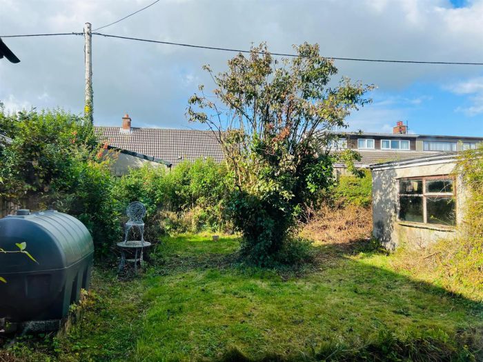 6 Danesfort Crescent