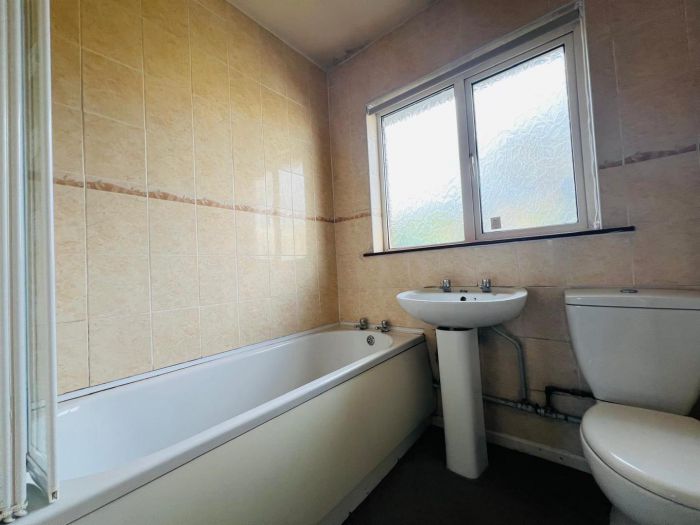 6 Danesfort Crescent