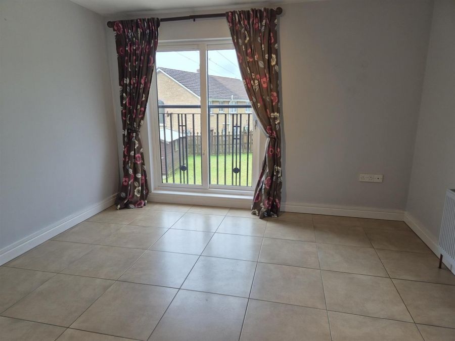 77 Ivy Mead Mews