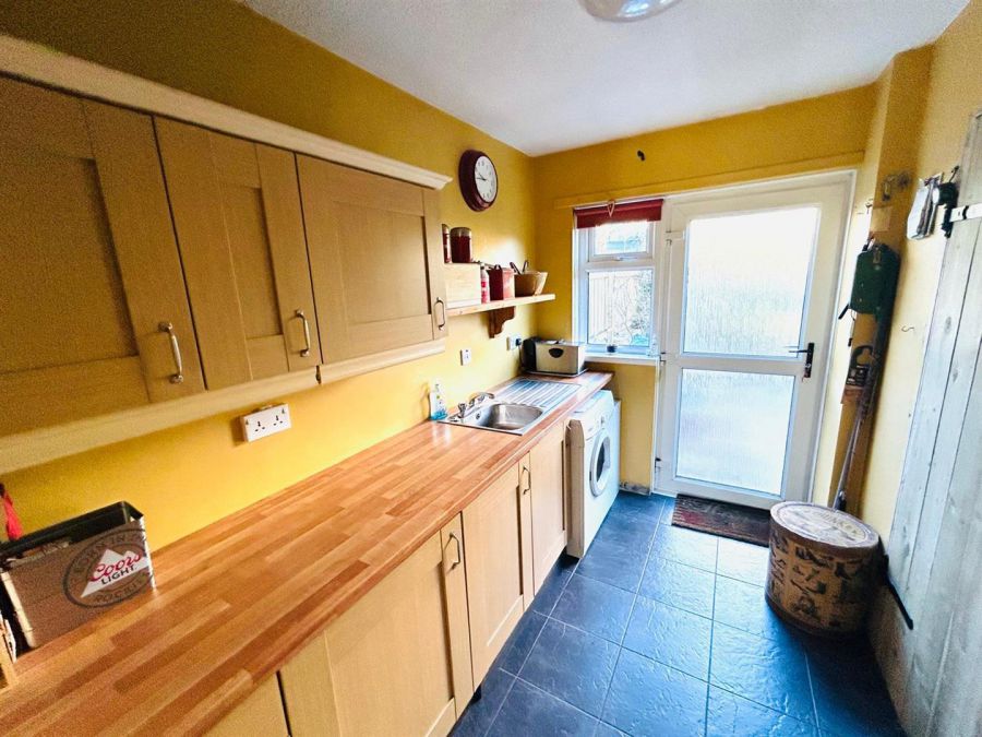 11 Glen Road