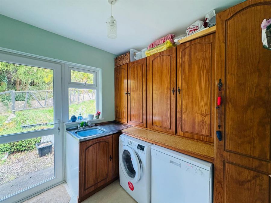 21 Drumcraig Road