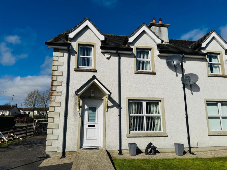 42 Elm Wood Green