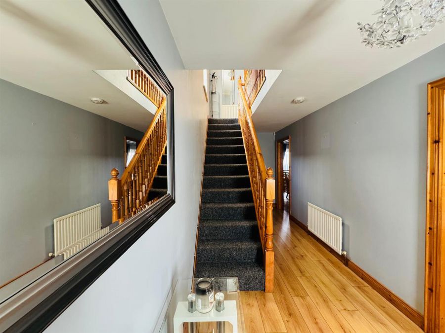 42 Elm Wood Green
