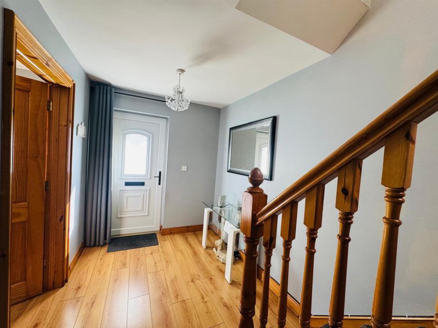 42 Elm Wood Green