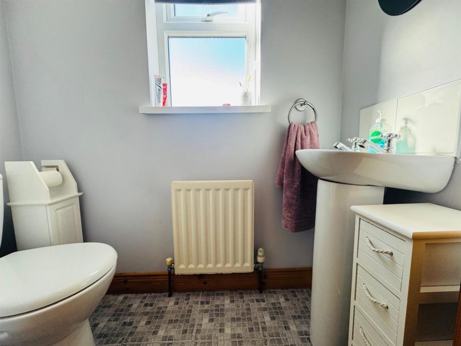 42 Elm Wood Green
