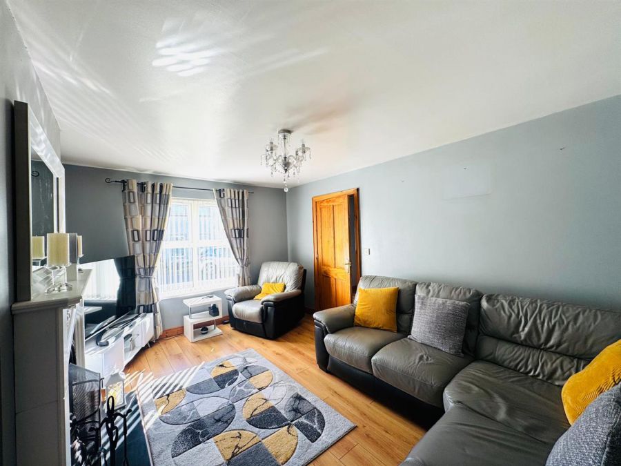 42 Elm Wood Green