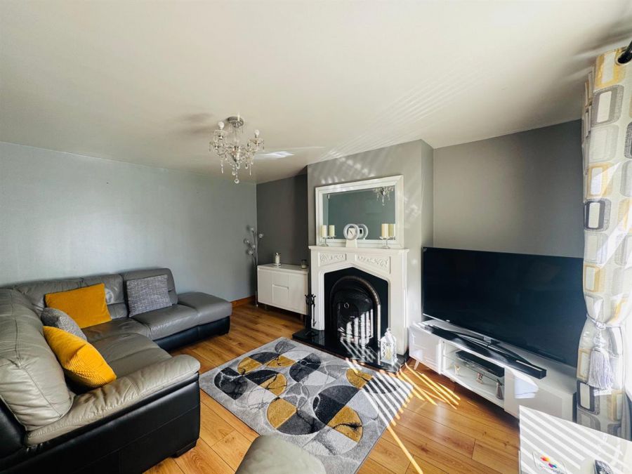 42 Elm Wood Green