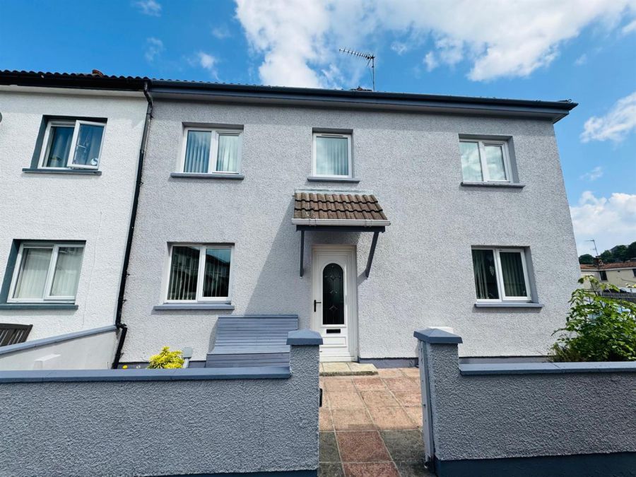 16 Abbots Walk