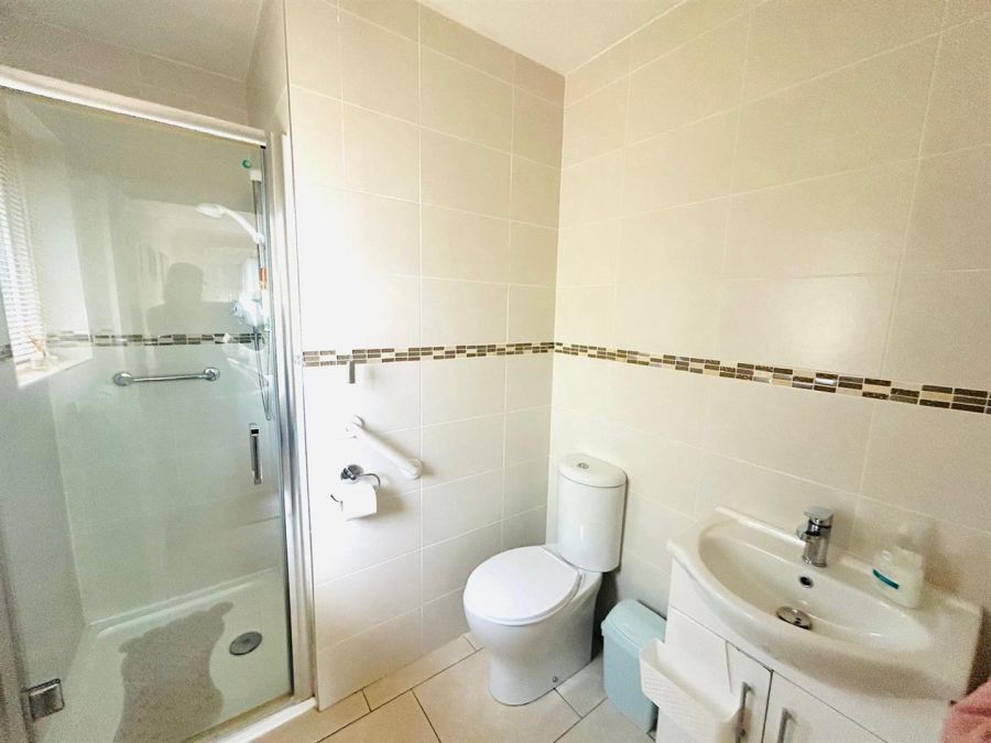 62 Bayswater