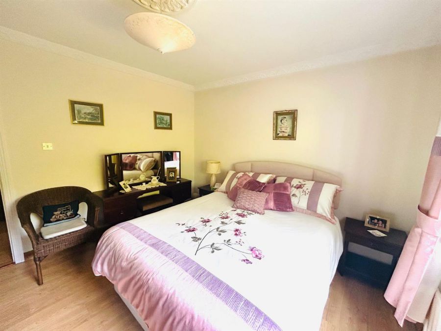 62 Bayswater