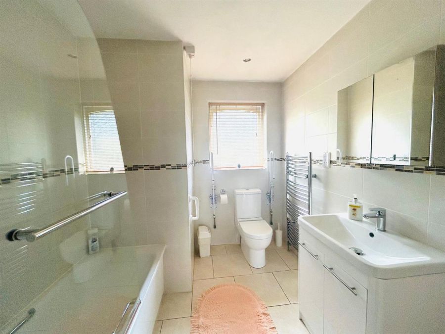 62 Bayswater