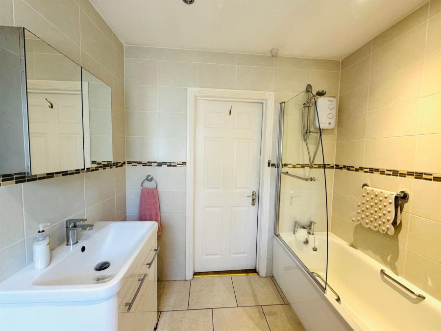 62 Bayswater
