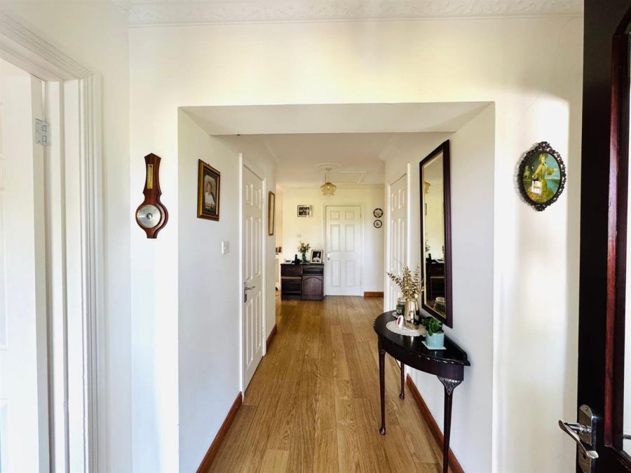 62 Bayswater