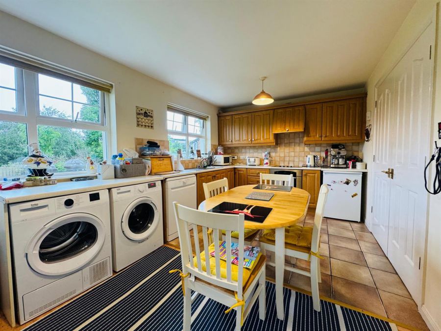 43 Lisneal