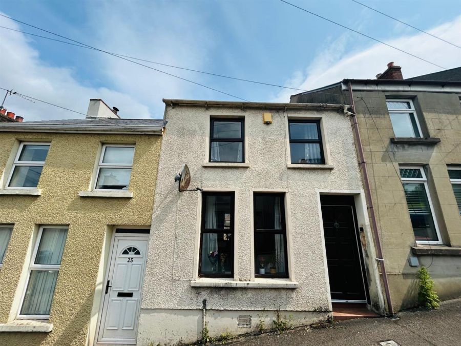 27 Cuthbert Street