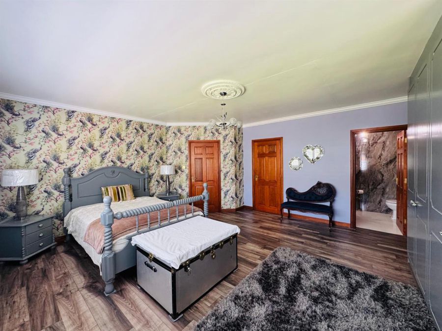 74 Woodend Road