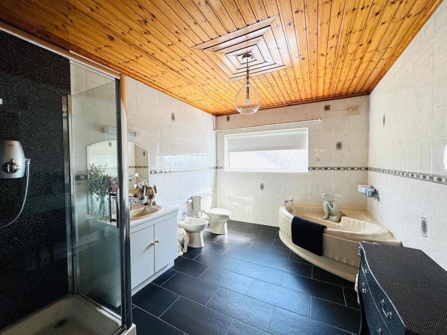 74 Woodend Road