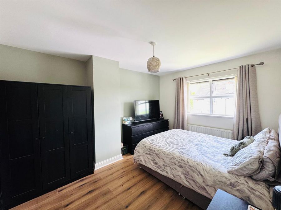41 Dunnalong Manor