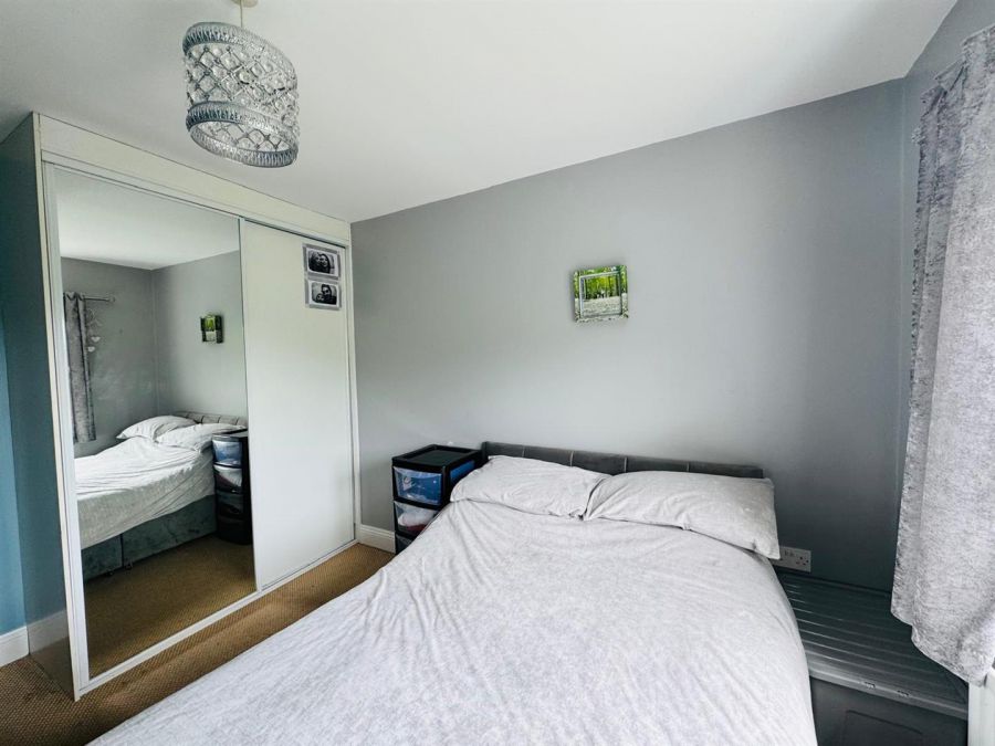 6 Fincairn Cottage Square