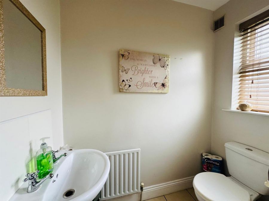 6 Fincairn Cottage Square
