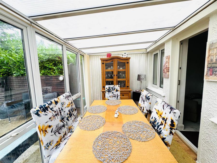 20 Ebrington Park